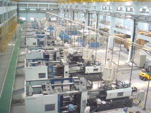 Energy Saving Injection Moulding Equipment , Central Automatic Feeding System